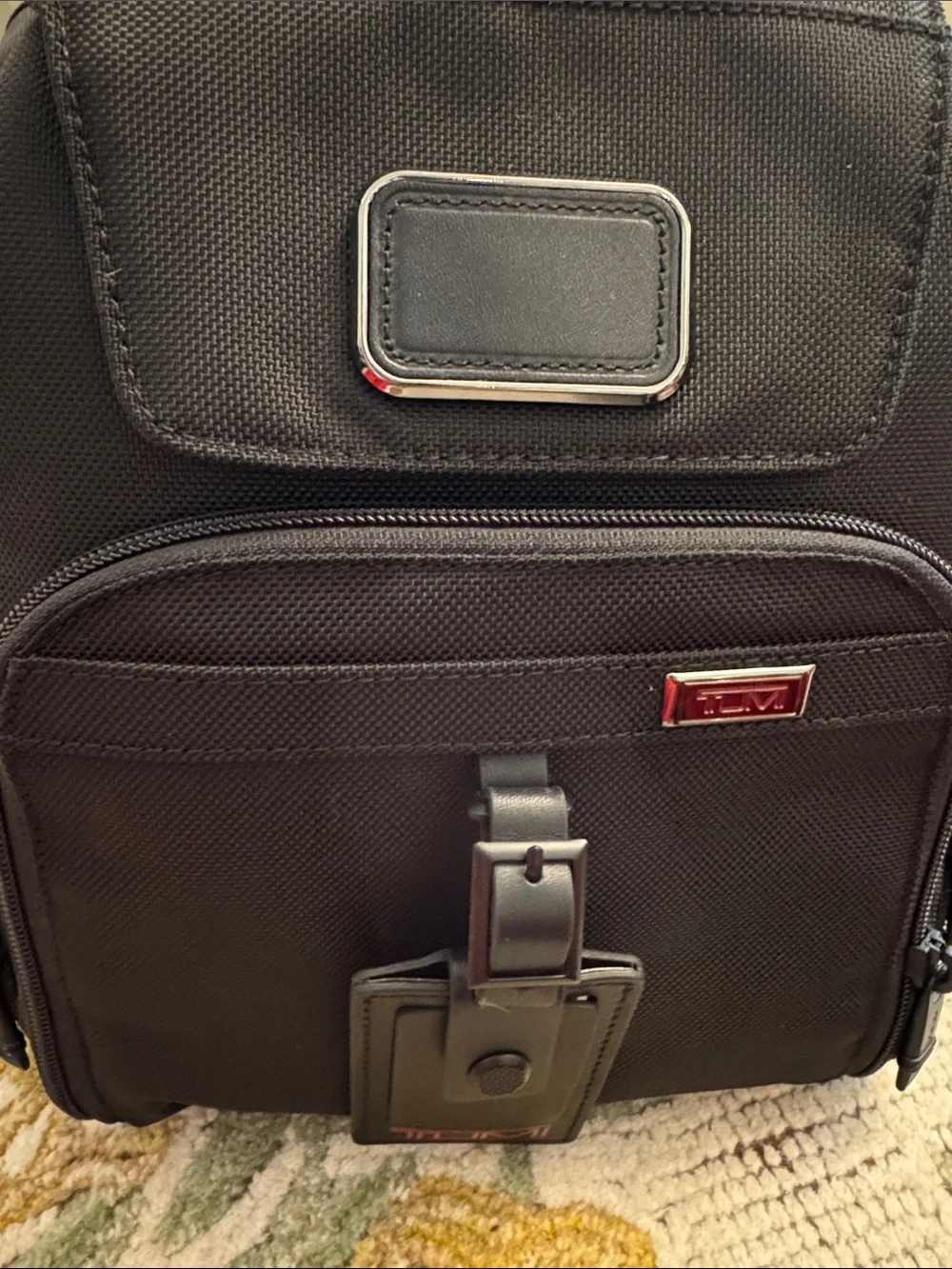 Tumi Sport Black Men’s golf Duffel with Detachable Shoulder Strap NWT